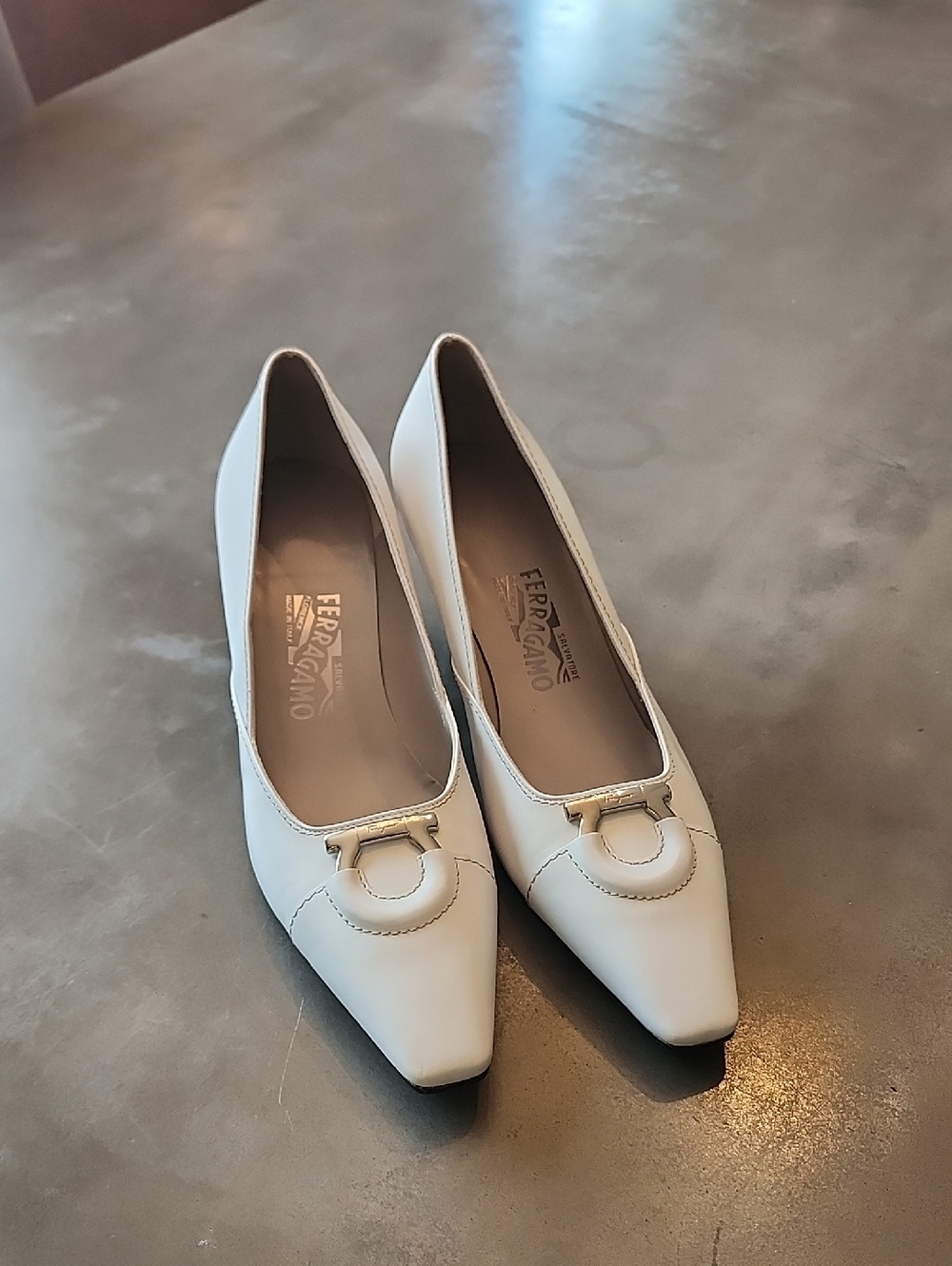 Salvatore Ferragamo Cream Leather Pointed Toe Flats with Gancini Hardware